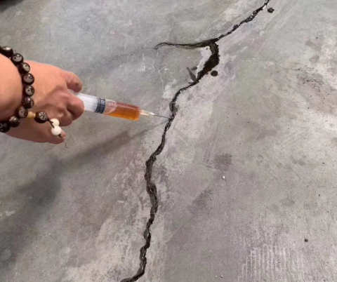 桥头镇混凝土裂缝修补技术详解​